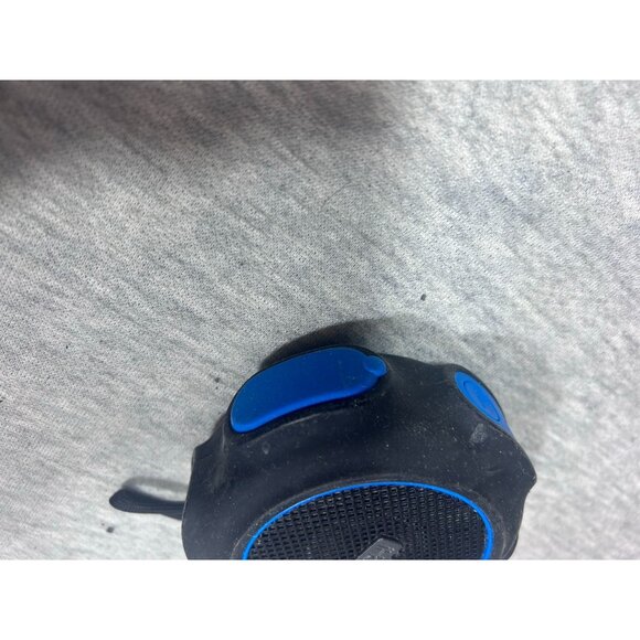 iHome iBT82 Waterproof Bluetooth Speaker Voice Powered Music Black & Blue - Picture 2 of 5